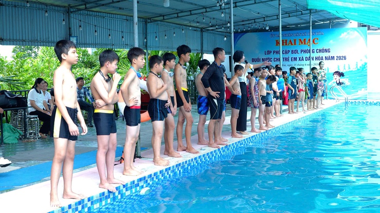 DÂN HÒA KHAI MẠC LỚP TẬP HUẤN PHỔ CẬP BƠI CHO HỌC SINH HÈ 2026 – PHÒNG CHỐNG ĐUỐI NƯỚC, TRANG BỊ KỸ NĂNG AN TOÀN- Ảnh 10.