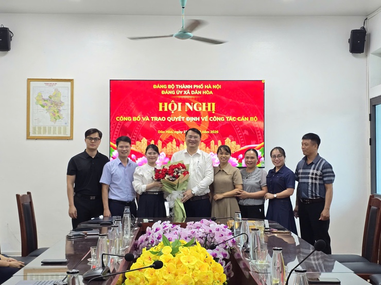 DÂN HOÀ: BỔ NHIỆM CHỨC VỤ PHÓ CHÁNH VĂN PHÒNG ĐẢNG ỦY XÃ- Ảnh 5.
