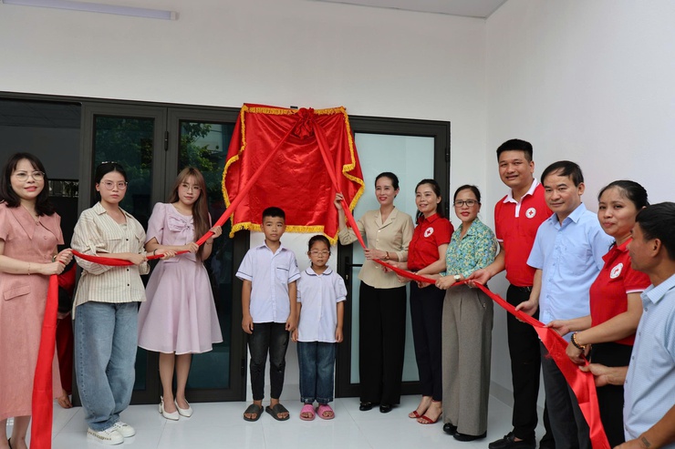LAN TỎA YÊU THƯƠNG TỪ MÁI NHÀ NHÂN ĐẠO DÀNH CHO TRẺ MỒ CÔI TẠI XÃ VÂN ĐÌNH- Ảnh 3.
