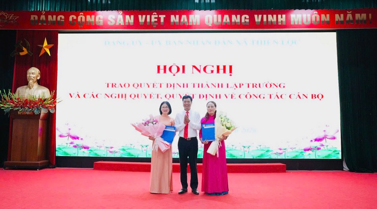 Hội nghị trao Quyết định thành lập trường và công bố các Nghị quyết, Quyết định về công tác cán bộ- Ảnh 12.