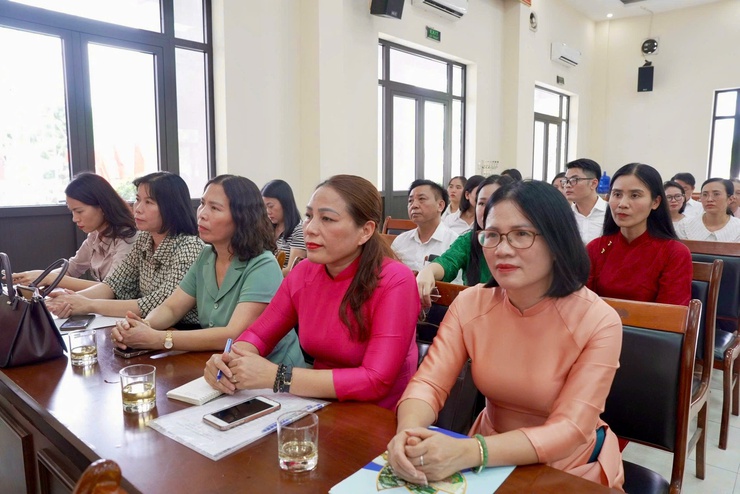 Hội nghị trao Quyết định thành lập trường và công bố các Nghị quyết, Quyết định về công tác cán bộ- Ảnh 6.