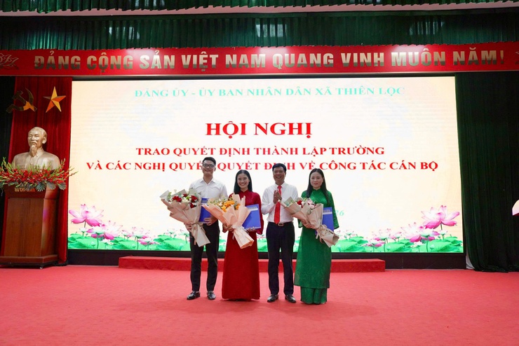 Hội nghị trao Quyết định thành lập trường và công bố các Nghị quyết, Quyết định về công tác cán bộ- Ảnh 11.