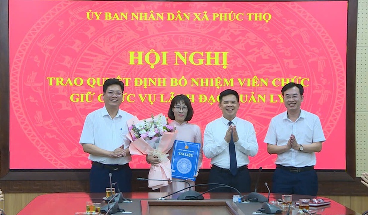 Đồng chí Nguyễn Thị Dung được bổ nhiệm giữ chức vụ Phó Giám đốc Trạm Y tế xã Phúc Thọ- Ảnh 4.