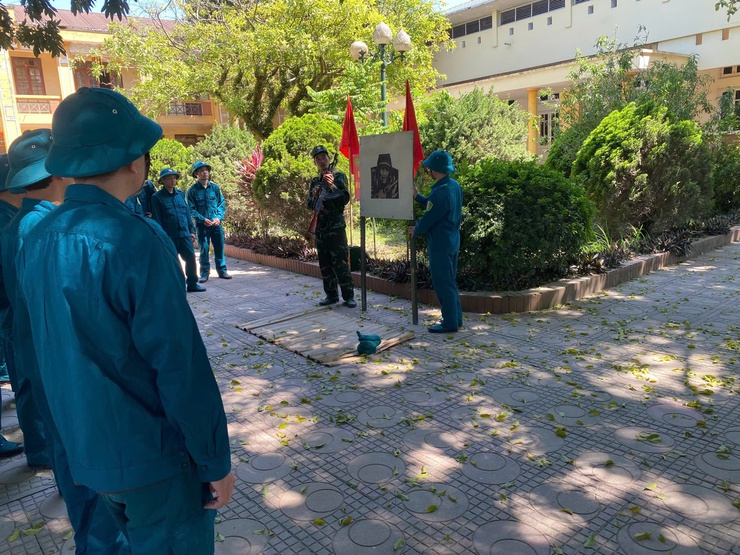 Ban Chỉ huy quân sự xã Phú Nghĩa hoàn thành nhiệm vụ huấn luyện dân quân năm 2026- Ảnh 3.