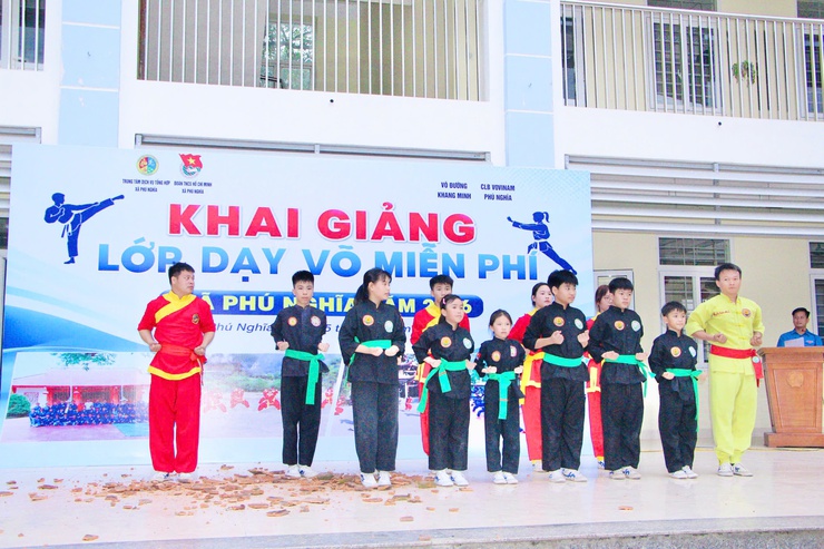 Phú Nghĩa khai giảng lớp dạy võ miễn phí hè năm 2026 cho thanh thiếu nhi- Ảnh 15.