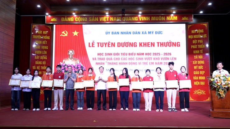 Mỹ Đức tuyên dương khen thưởng học sinh giỏi tiêu biểu năm học 2025 - 2026- Ảnh 5.