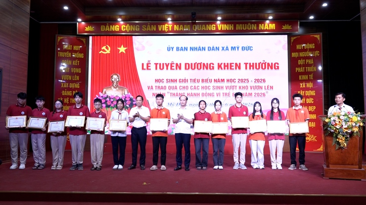 Mỹ Đức tuyên dương khen thưởng học sinh giỏi tiêu biểu năm học 2025 - 2026- Ảnh 6.