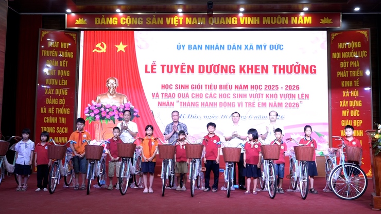 Mỹ Đức tuyên dương khen thưởng học sinh giỏi tiêu biểu năm học 2025 - 2026- Ảnh 12.