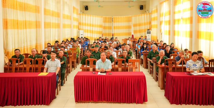 XÃ HƯNG ĐẠO TỔ CHỨC HỘI NGHỊ QUÁN TRIỆT, TRIỂN KHAI CÁC VĂN BẢN VỀ SẮP XẾP THÔN DÂN CƯ VÀ KIỆN TOÀN CÁC CHI HỘI ĐOÀN THỂ TRÊN ĐỊA BÀN XÃ- Ảnh 1.