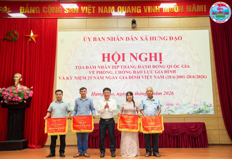 HƯNG ĐẠO CHUNG TAY XÂY DỰNG GIA ĐÌNH VĂN MINH, HẠNH PHÚC TRONG KỶ NGUYÊN MỚI- Ảnh 12.