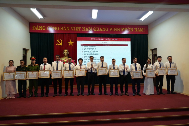 Một năm vận hành theo mô hình chính quyền địa phương hai cấp: Liên Minh được nhận Bằng khen của UBND Thành phố- Ảnh 6.