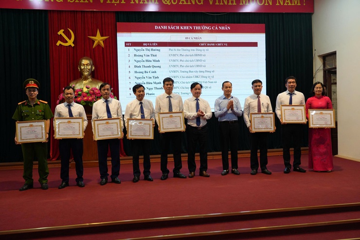 Một năm vận hành theo mô hình chính quyền địa phương hai cấp: Liên Minh được nhận Bằng khen của UBND Thành phố- Ảnh 7.