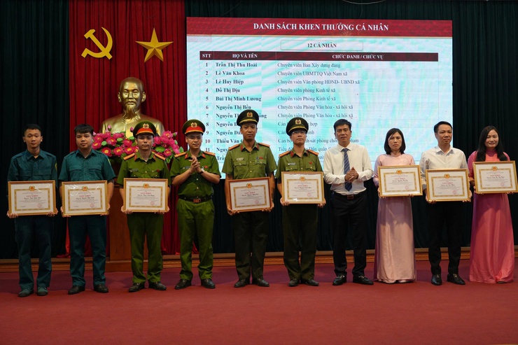 Một năm vận hành theo mô hình chính quyền địa phương hai cấp: Liên Minh được nhận Bằng khen của UBND Thành phố- Ảnh 8.