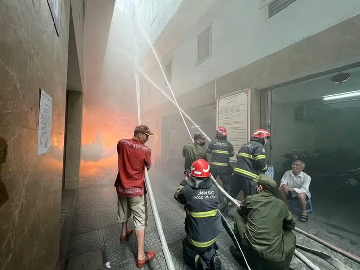 NÂNG CAO KHẢ NĂNG ỨNG PHÓ, BẢO VỆ TÍNH MẠNG VÀ TÀI SẢN NHÂN DÂN TRƯỚC HỎA HOẠN- Ảnh 6.