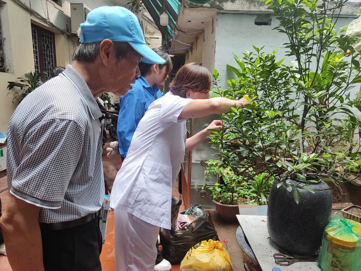 PHƯỜNG VĂN MIẾU - QUỐC TỬ GIÁM: TĂNG CƯỜNG CÁC BIỆN PHÁP CHỦ ĐỘNG PHÒNG, CHỐNG SỐT XUẤT HUYẾT- Ảnh 4.