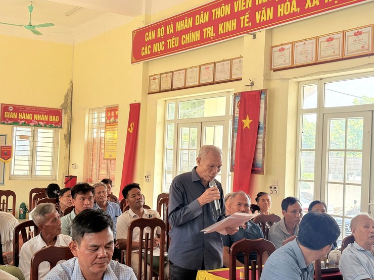 HỘI NGHỊ CÔNG BỐ TÀI LIỆU, PHỔ BIẾN CƠ CHẾ, CHÍNH SÁCH THU HỒI ĐẤT THỰC HIỆN DỰ ÁN NÂNG CẤP, MỞ RỘNG ĐƯỜNG TỈNH 429A TẠI THÔN VIÊN NGOẠI- Ảnh 3.