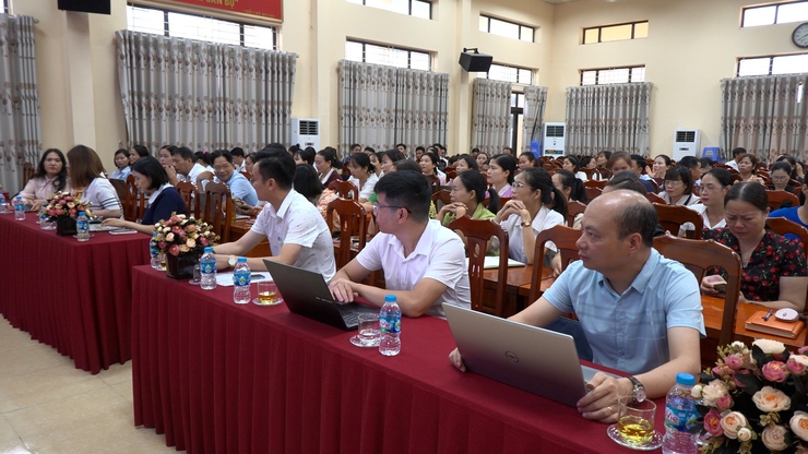 Xã Thanh Oai tập huấn sử dụng không gian làm việc số HanoiWork cho hơn 300 cán bộ, công chức, viên chức và người lao động- Ảnh 2.