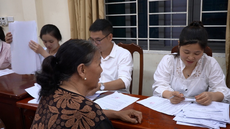 Chi trả gần 6,9 tỷ đồng tiền bồi thường, hỗ trợ giải phóng mặt bằng đợt 1 tại thôn Kim Bài- Ảnh 3.