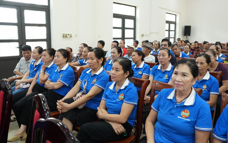 Hội Nông dân xã Bát Tràng tuyên truyền về tập trung tích tụ đất nông nghiệp để tổ chức sản xuất năm 2026- Ảnh 2.