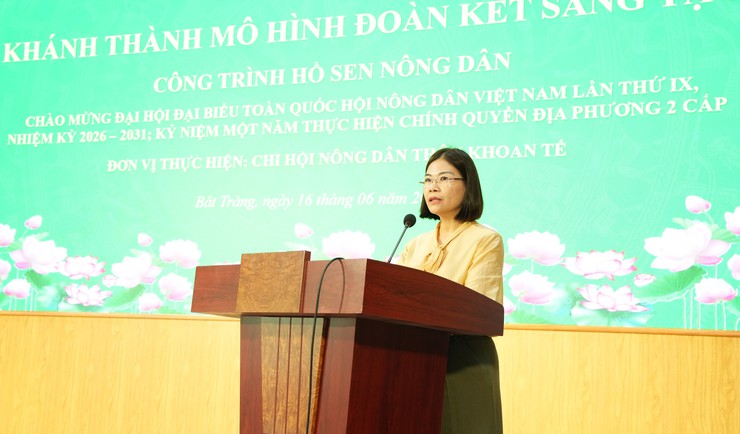 Hội nông dân xã Bát Tràng gắn biển công trình " Hồ Sen nông dân"- Ảnh 1.
