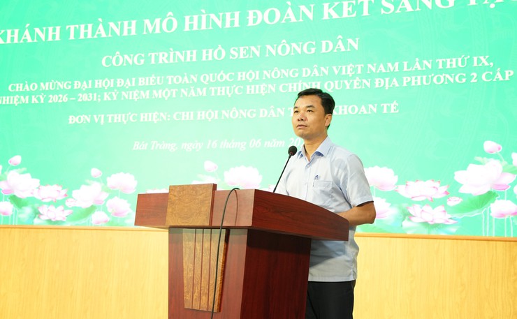 Hội nông dân xã Bát Tràng gắn biển công trình " Hồ Sen nông dân"- Ảnh 2.