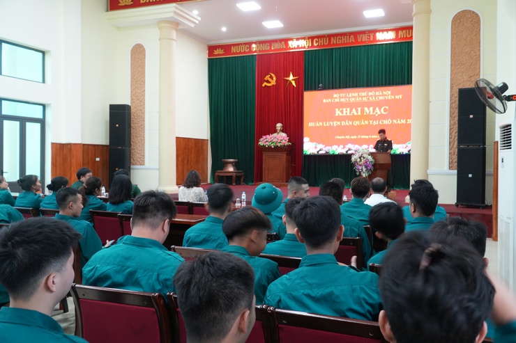 Ban Chỉ huy quân sự xã khai mạc huấn luyện lực lượng dân quân tại chỗ năm 2026- Ảnh 3.