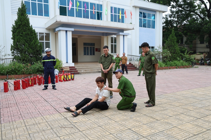 Xã Tam Hưng: Phát huy vai trò lực lượng dân phòng trong công tác phòng cháy, chữa cháy ở cơ sở- Ảnh 13.