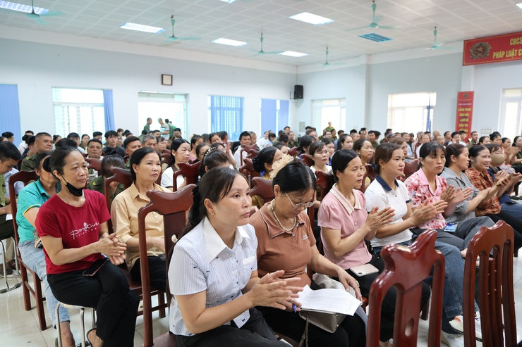 Xã Tam Hưng: Phát huy vai trò lực lượng dân phòng trong công tác phòng cháy, chữa cháy ở cơ sở- Ảnh 4.