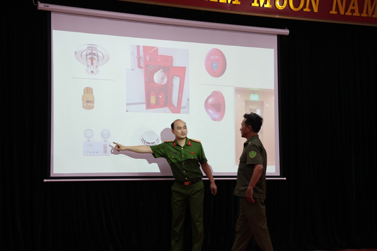 Xã Tam Hưng: Phát huy vai trò lực lượng dân phòng trong công tác phòng cháy, chữa cháy ở cơ sở- Ảnh 8.