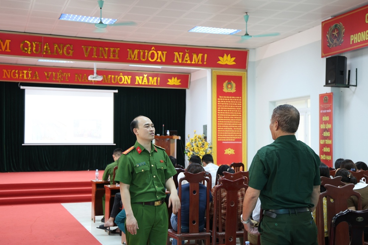 Xã Tam Hưng: Phát huy vai trò lực lượng dân phòng trong công tác phòng cháy, chữa cháy ở cơ sở- Ảnh 9.