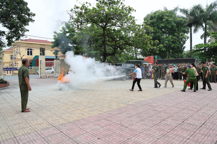Xã Tam Hưng: Phát huy vai trò lực lượng dân phòng trong công tác phòng cháy, chữa cháy ở cơ sở- Ảnh 18.