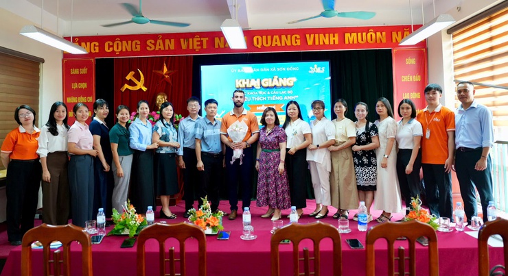 Sơn Đồng khai giảng Câu lạc bộ “Em yêu thích tiếng anh” và các khóa học tiếng anh miễn phí năm 2026- Ảnh 1.