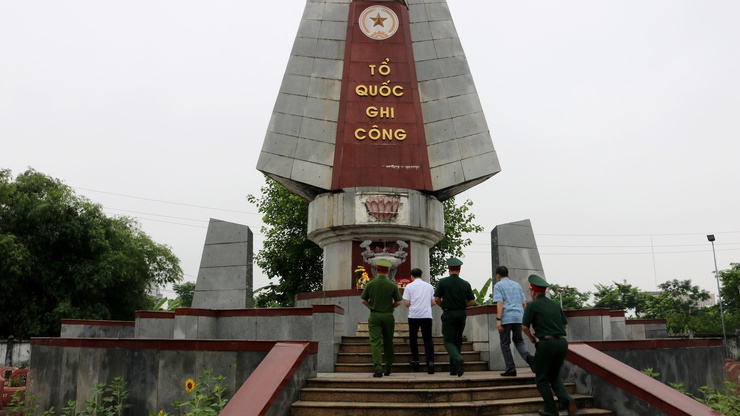 Xã Mỹ Đức  ra quân thực hiện "Chiến dịch 500 ngày đêm đẩy mạnh tìm kiếm, quy tập và xác định danh tính hài cốt liệt sĩ"- Ảnh 2.