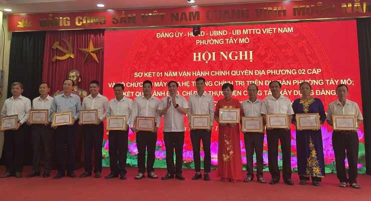 Đảng ủy phường Tây Mỗ: Đổi mới phương thức lãnh đạo, tối ưu hóa bộ máy chính quyền địa phương hai cấp- Ảnh 13.