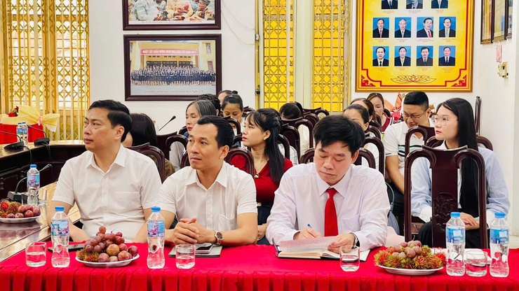Chi bộ Phòng Giáo dục và Đào tạo Trường Hữu nghị T78 tổ chức Lễ kết nạp Đảng viên mới cho 07 học sinh ưu tú- Ảnh 5.