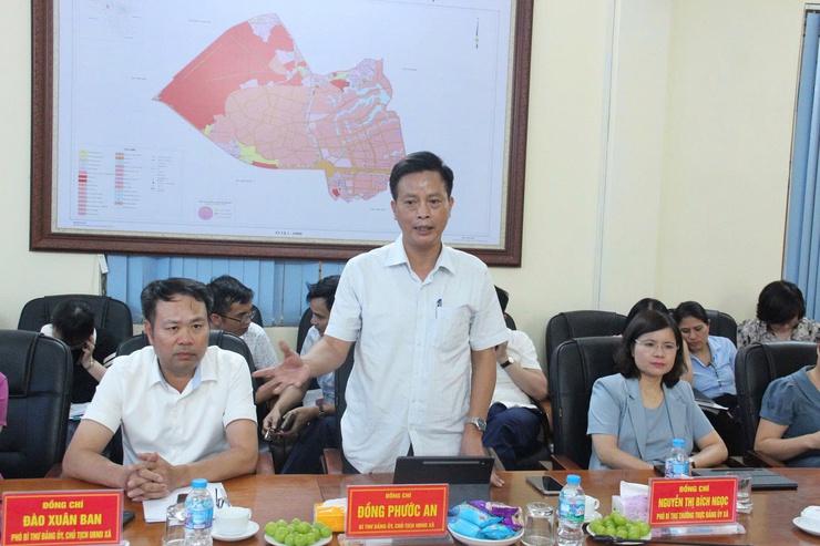 Hòa Lạc tổ chức Hội nghị rà soát ranh giới hành chính và trao đổi kinh nghiệm công tác giải phóng mặt bằng với xã Phú Cát.- Ảnh 7.