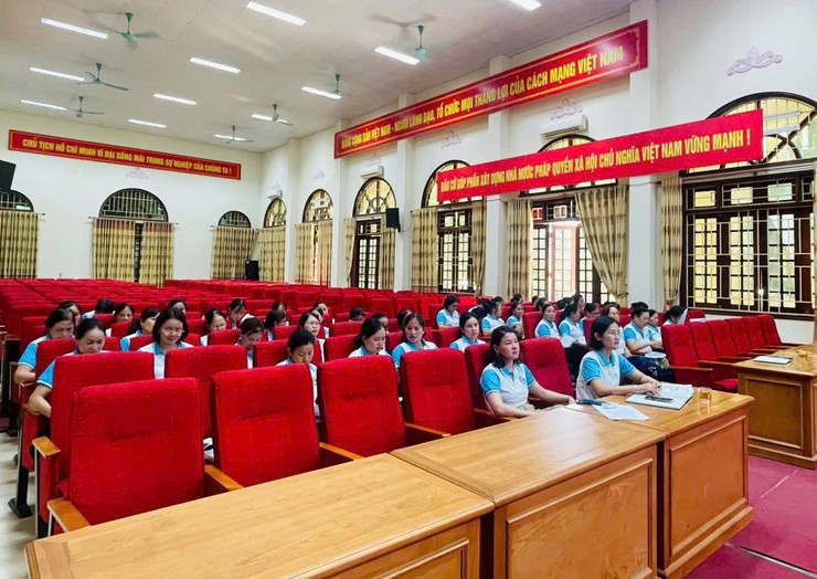 Lan tỏa thông điệp "Gia đình hạnh phúc - Quốc gia thịnh vượng" qua chuỗi hoạt động ý nghĩa của Hội Liên hiệp Phụ nữ xã- Ảnh 1.
