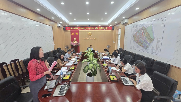 Đảng ủy phường Phúc Lợi kiểm tra công tác phòng, chống tham nhũng và thực hành tiết kiệm, chống lãng phí, tiêu cực- Ảnh 1.