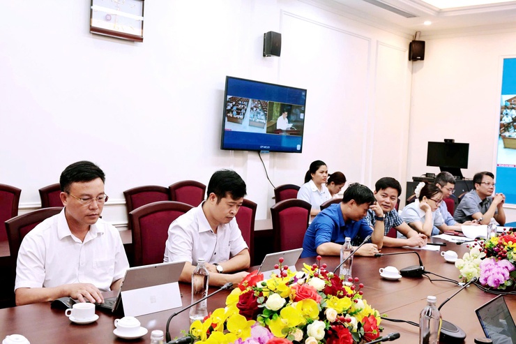 ĐẢNG ỦY XÃ VÂN ĐÌNH TỔ CHỨC TIẾP SÓNG TRỰC TUYẾN HỘI THẢO KHOA HỌC CẤP QUỐC GIA VỀ HOÀN THIỆN MÔ HÌNH CHÍNH QUYỀN ĐỊA PHƯƠNG 2 CẤP- Ảnh 3.