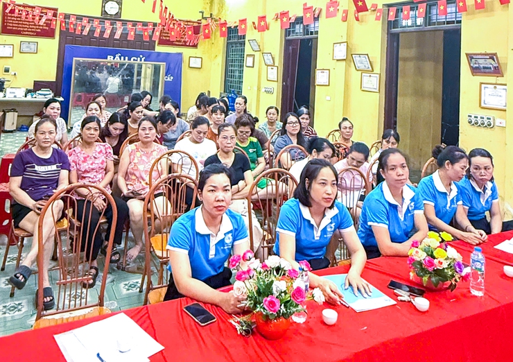 Phụ nữ Thượng Phúc tích cực tuyên truyền, tạo đồng thuận về Đề án sáp nhập thôn, xóm- Ảnh 4.