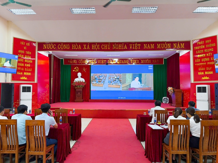 Thượng Phúc tham dự Hội nghị trực tuyến về Hội thảo khoa học cấp quốc gia về hoàn thiện mô hình chính quyền địa phương 2 cấp- Ảnh 1.