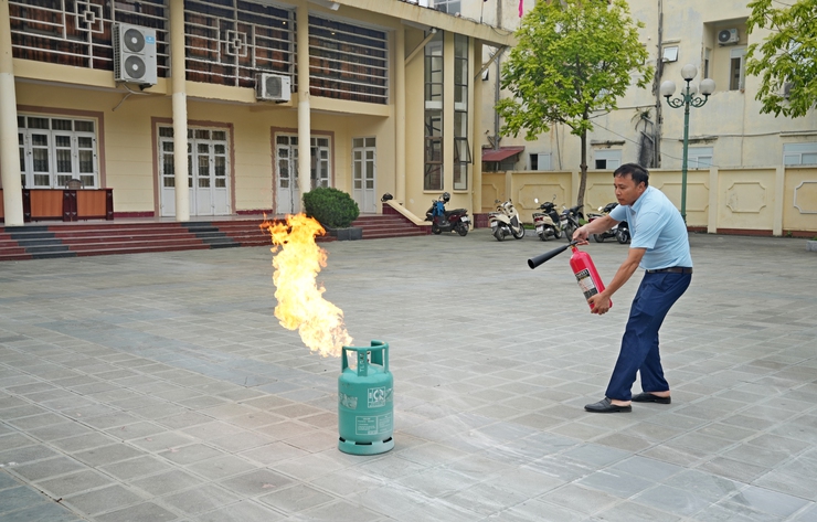 SƠN TÂY TẬP HUẤN NGHIỆP VỤ PCCC&CNCH, NÂNG CAO NĂNG LỰC ỨNG PHÓ SỰ CỐ TẠI CƠ SỞ- Ảnh 5.