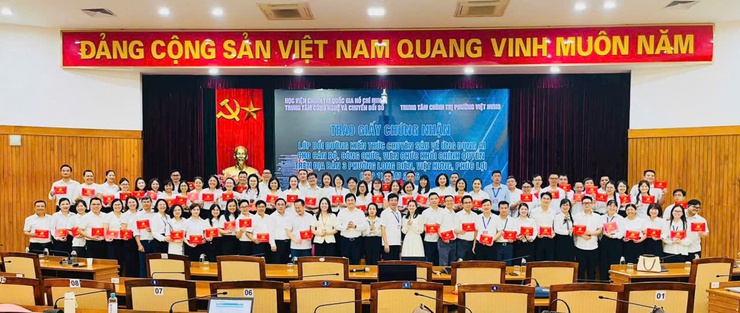 Đẩy mạnh số hóa và cải cách hành chính trong hoạt động của hội đồng nhân dân phường- Ảnh 4.