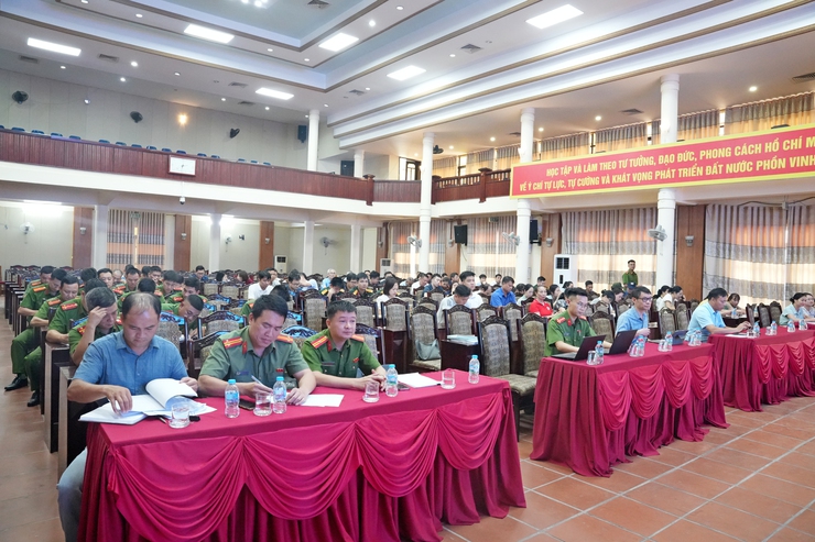 SƠN TÂY TẬP HUẤN NGHIỆP VỤ PCCC&CNCH, NÂNG CAO NĂNG LỰC ỨNG PHÓ SỰ CỐ TẠI CƠ SỞ- Ảnh 3.