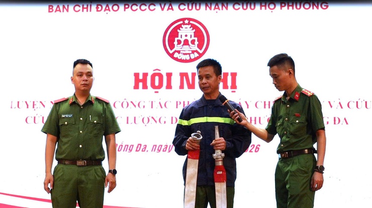 Phường Đống Đa: Huấn luyện nghiệp vụ phòng cháy, chữa cháy cho lực lượng dân phòng năm 2026- Ảnh 12.