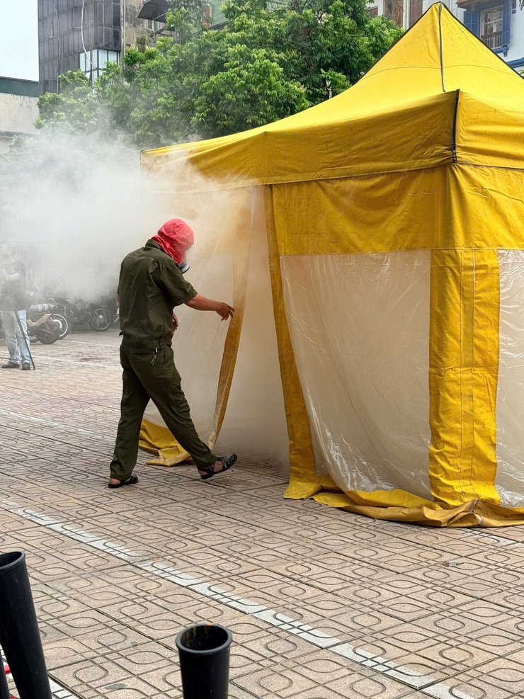 Phường Đống Đa: Huấn luyện nghiệp vụ phòng cháy, chữa cháy cho lực lượng dân phòng năm 2026- Ảnh 3.