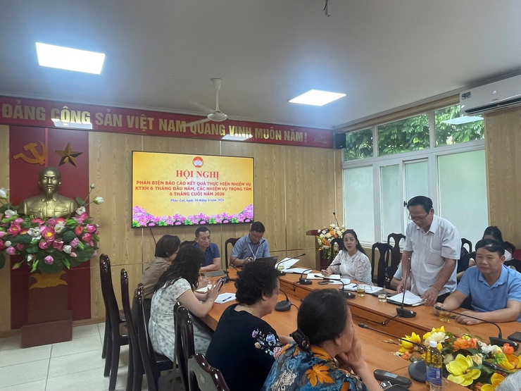 Uỷ  ban MTTQ Việt Nam phường tổ chức phản biện xã hội dự thảo Báo cáo kinh tế - xã hội 6 tháng đầu năm 2026- Ảnh 2.