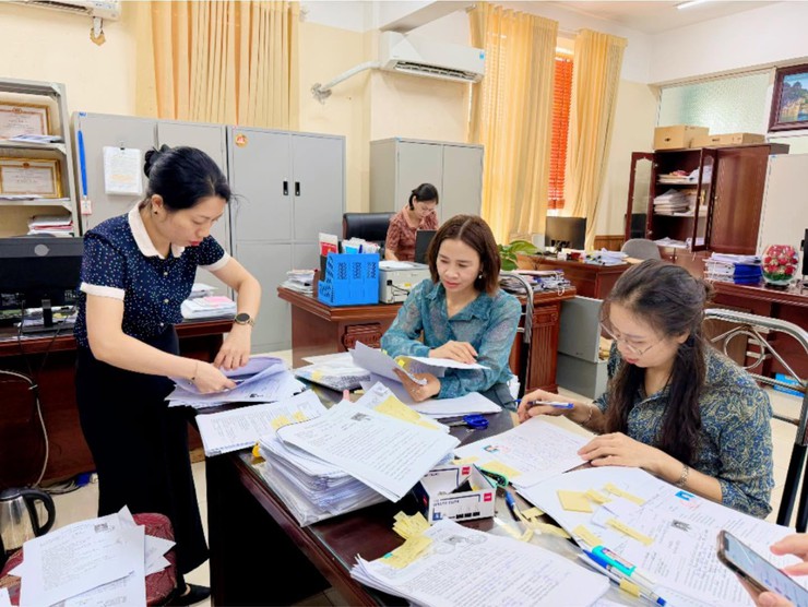 Xã Quang Minh hoàn thành số hóa hồ sơ đảng viên: Bước tiến quan trọng trong chuyển đổi số công tác xây dựng Đảng- Ảnh 1.