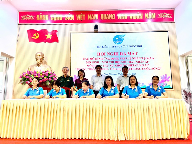 HỘI LHPN XÃ NGỌC HỒI RA MẮT 03 MÔ HÌNH ỨNG DỤNG AI, NÂNG CAO NĂNG LỰC SỐ CHO PHỤ NỮ CHÀO MỪNG ĐẠI HỘI ĐẠI BIỂU PHỤ NỮ TOÀN QUỐC LẦN THỨ XIV.- Ảnh 3.