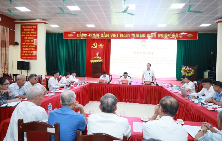 Nhiều ý kiến tâm huyết góp phần hoàn thiện định hướng phát triển kinh tế - xã hội xã Minh Châu.- Ảnh 8.